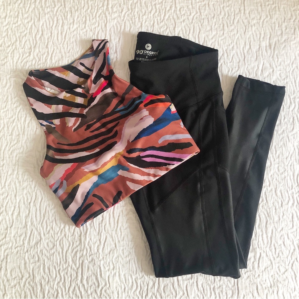 Betsy Johnson Performance Top + Pocket Leggings Bundle (XS/S)